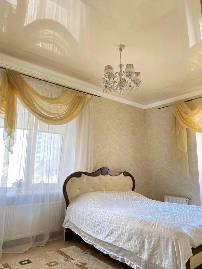 Apartments Koryatovichi Street Kamianets-Podilskyi Εξωτερικό φωτογραφία